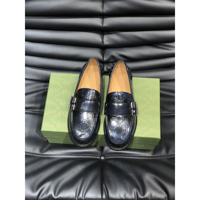 G*u*i leather shoes